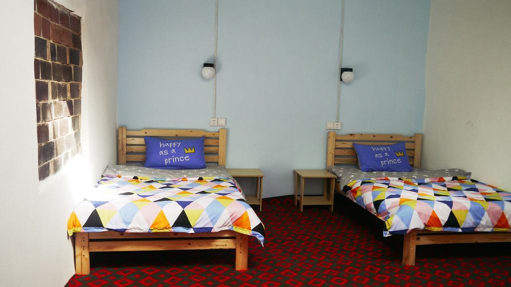 Dap Youth Hostel Turpan Exteriör bild